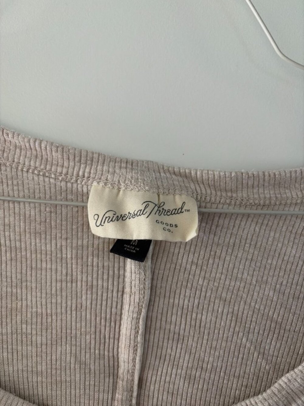 Universal Thread Beige Crop Top - Picture 2 of 4